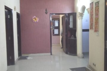 3 bhk lower floor flat IP Extension patparganj